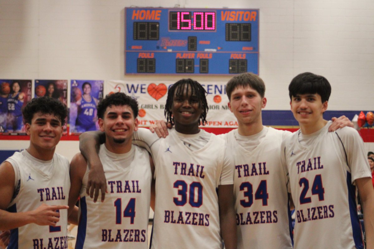 americas ended their season with a tough loss against midland legacy. 59-44. so proud of these seniors and so happy to have been their photographer. 
<a href="/CoachRomoAhs/">Gil Romo</a> <a href="/Americas_HS/">Nancy Torres</a> <a href="/coachmikebro/">Coach Mike Brooks</a> <a href="/Fchavezeptimes/">Felix Chavez</a>