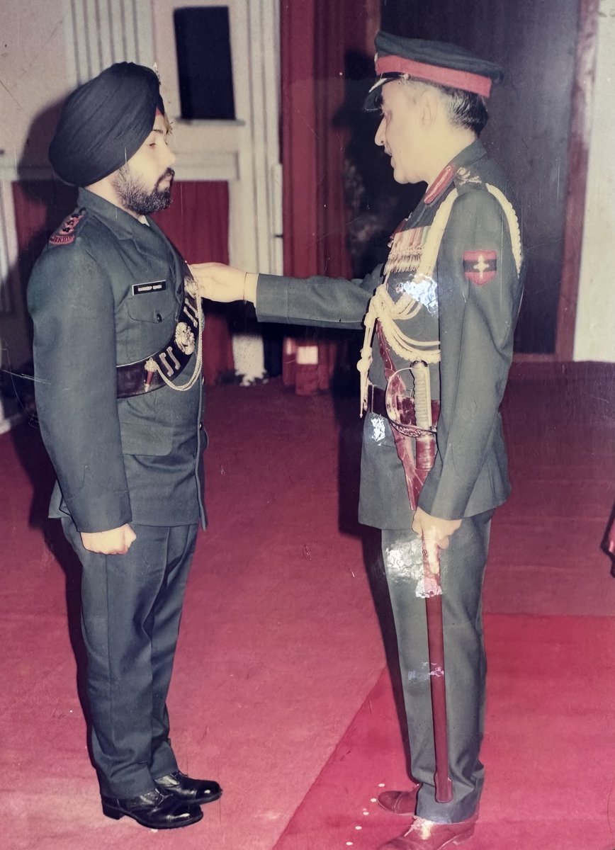 Earned #SenaMedal though recommended for #KirtiChakra for eliminating 23 terrorists of HUJI in an operation in North #Kashmir.

Those days there was an unwritten rule that to earn higher award than a Sena Medal, one had to sustain an injury in the encounter.

🇮🇳🫡
#Sikhs #Punjab