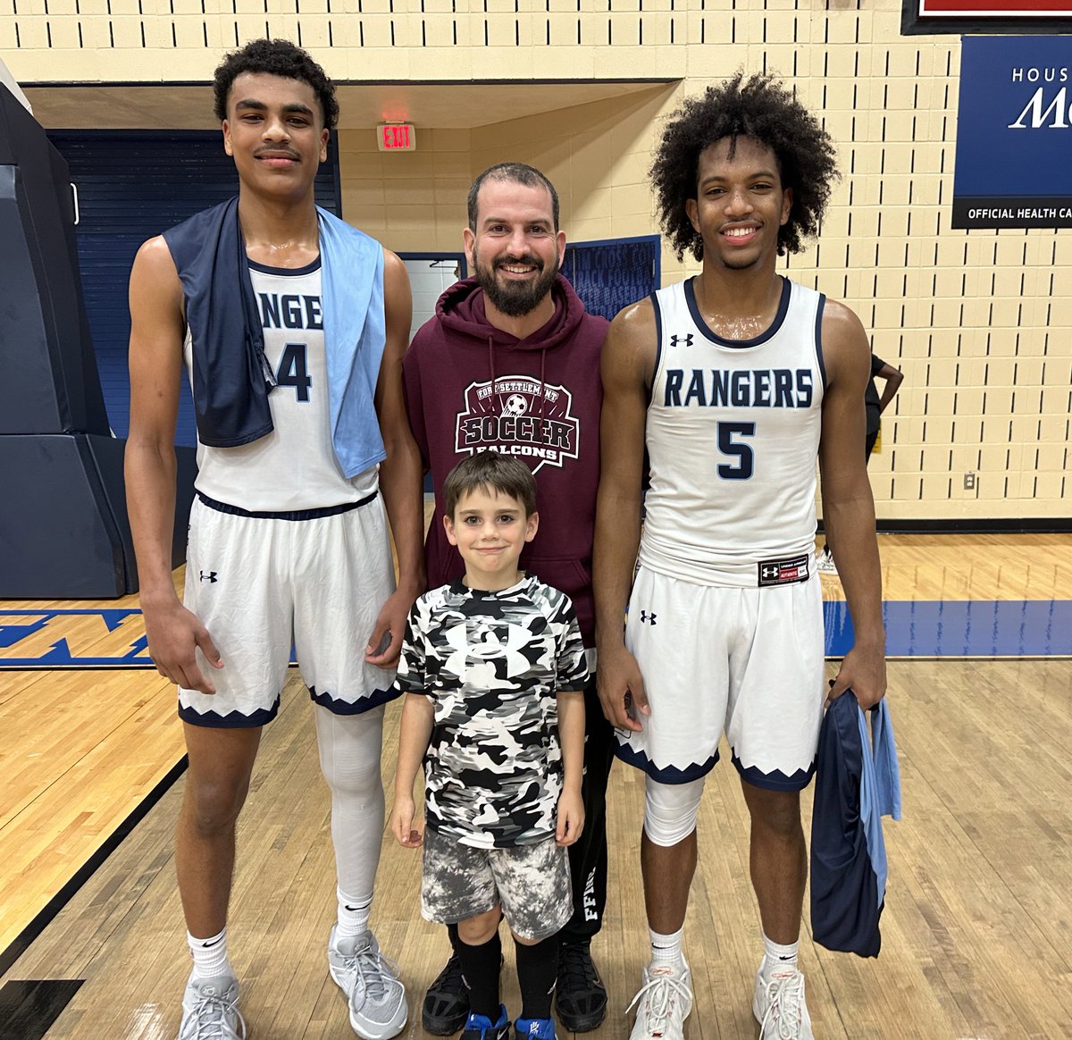 Had a great time watching <a href="/CHS_Rangers/">Clements Rangers</a> <a href="/CHS__BASKETBALL/">Clements Basketball</a> win tonight.  Great being able to see some former <a href="/fsmsathletics/">FSMS Falcons</a> competing, and glad I got to bring my little guy to watch and see em ball out! Keep it going <a href="/BryceMathews7/">Bryce Mathews</a> and Aziz