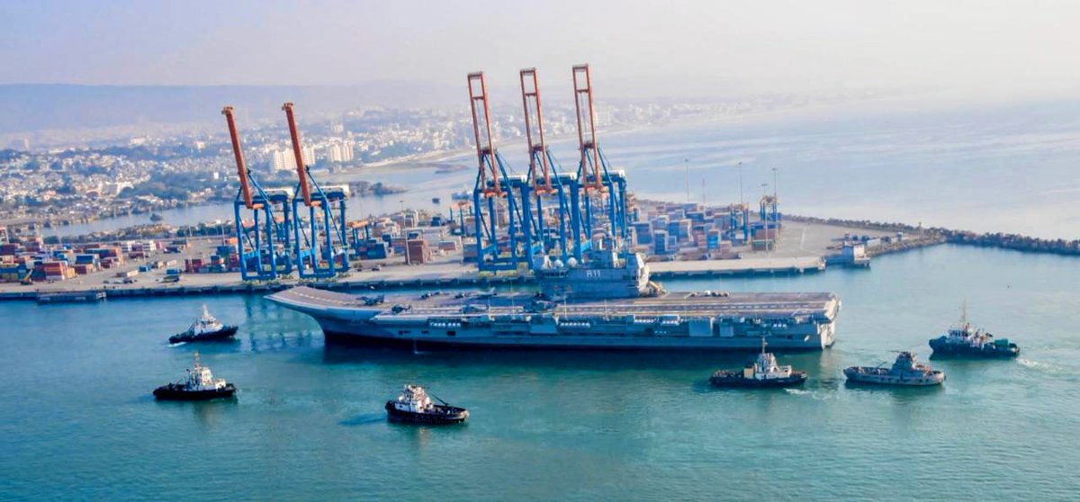 IN_HQENC's tweet photo. 🇮🇳 A historic day unfolds at the Sunrise Command 🌄
🚢 INS Vikrant makes a grand debut at the scenic port of #Visakhapatnam for #MILAN2024
✨ It is not just a maiden alongside berthing for her but a #Grihapravesh to her eventual homeport!!
#MILAN24 #MaritimePower #NavalExcellence
@IN_R11Vikrant #AatmanirbharBharat #SelfReliance