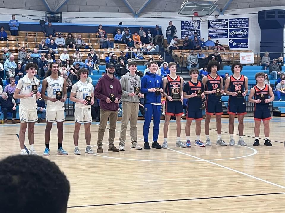 I see a few all district guys <a href="/DaylenSpradling/">Daylen Spradling</a> <a href="/ChrisA_2024/">Chris Alford</a> <a href="/WillCooper05/">Will Cooper</a>