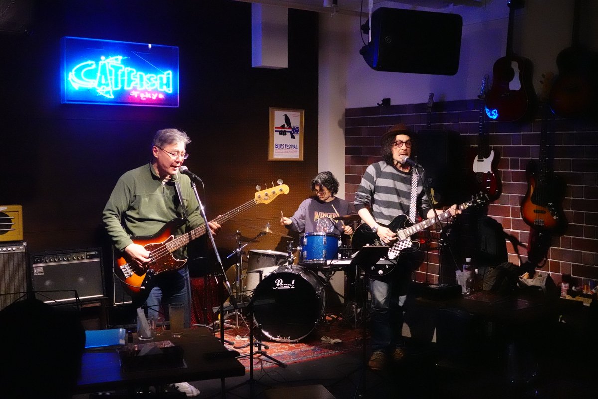 CatfishTokyo's tweet photo. 2.20(火)Tuesday Night Music Club
事前の仕込み曲もあれば曲を知らなくてもその場で参加できるセッション曲も
#大田区 #蒲田 #kamata #ライブハウス #blues #ブルース #catfishtokyo #ブルースセッション #bluessession #rock #rocksession #ブルースロック #bluesrock https://t.co/JPvEXN9EhR