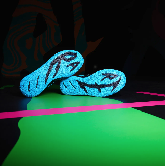 SOLELINKS's tweet photo. Ad: Dropping February 23rd
LaMelo Ball x Puma MB.03 'Blue Hive'
=> https://t.co/psZ3LhhrUH https://t.co/P6B0i4yXdB