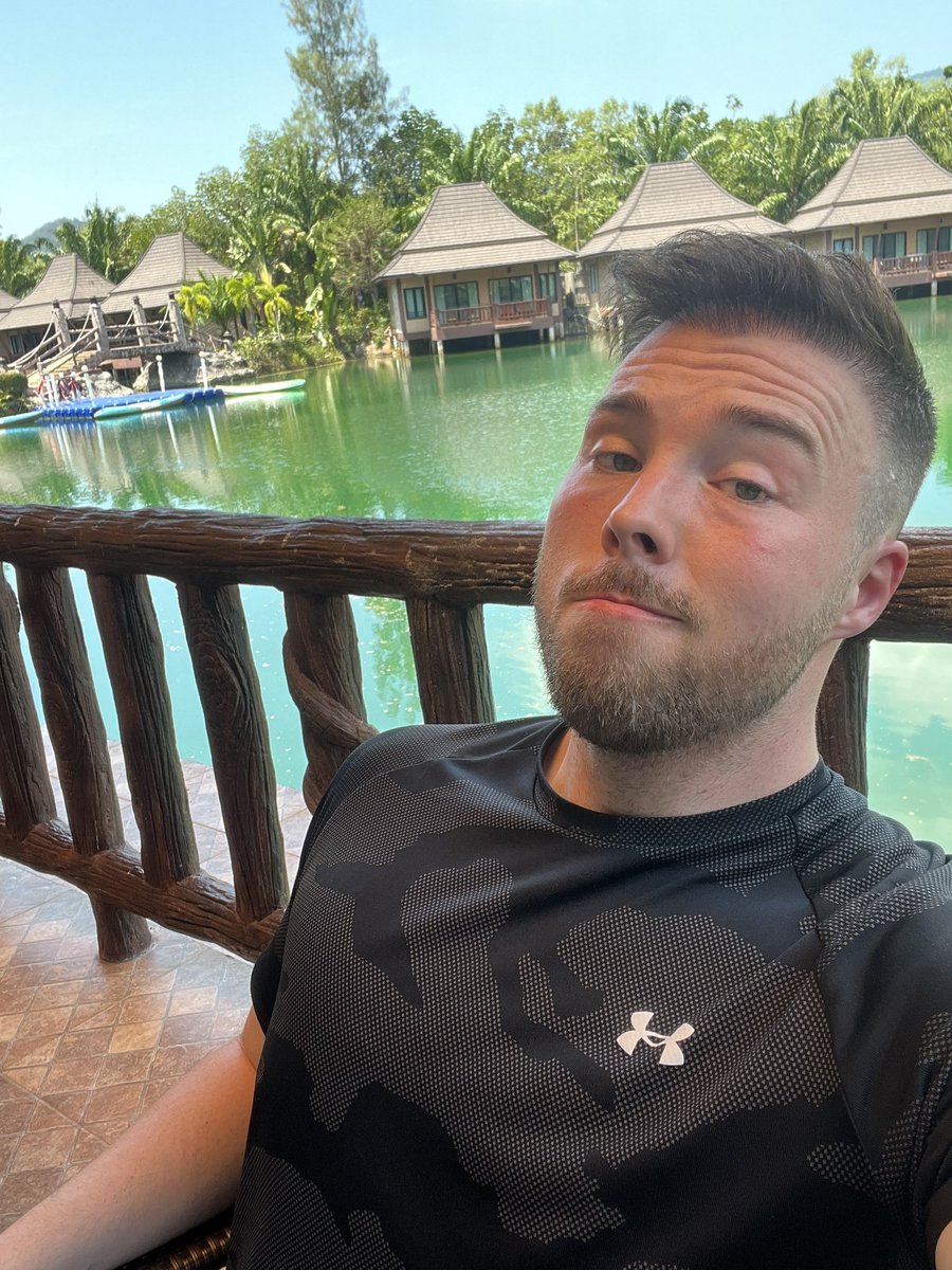 Escaping the 🇨🇦 winter with some 🇹🇭heat.  Just want to be lazy on a beach for a while