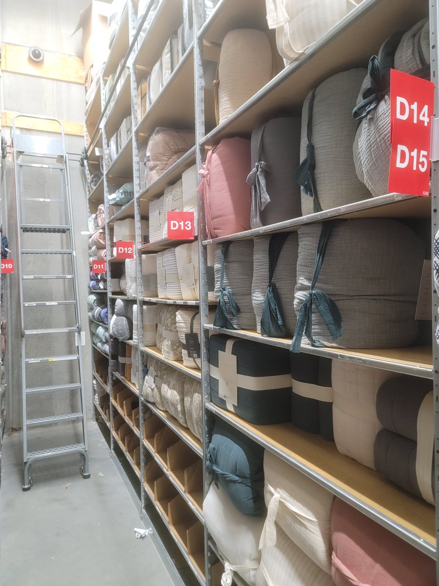 Target_Tina's tweet photo. Bedding backroom
#backroombounceback https://t.co/RZXZMvMSal