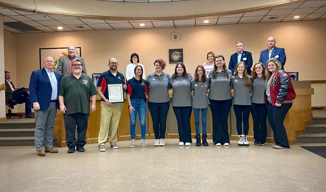ClarkHopper5's tweet photo. Congratulations to Southside Girls State Champions in Bowling https://t.co/wrKCugNDzA