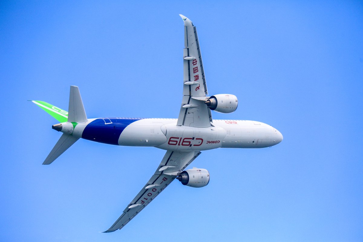[#PicOfTheDay 📸] Look at this 👀 ! Which rating #avgeeks on these wonderful pictures of the #COMAC #C919 powered by our fuel-efficient #CFMLEAP-1C engine at <a href="/SGAirshow/">Singapore Airshow</a>? #SGAirshow2024 #AvGeeks