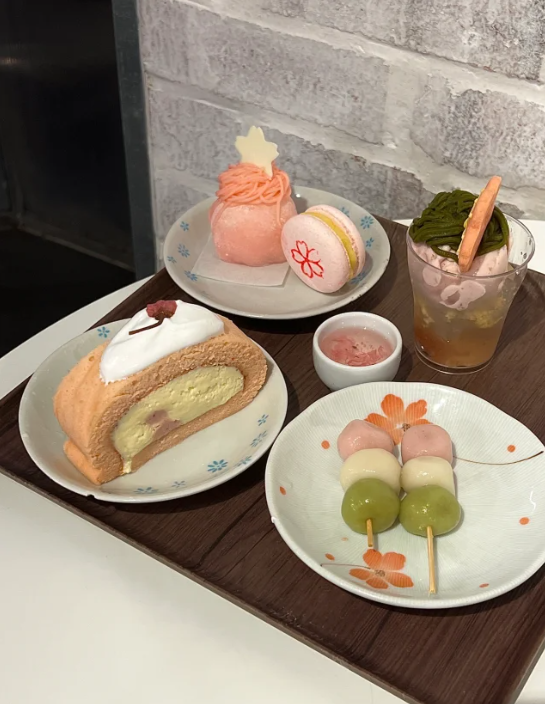 ひかり tweet media