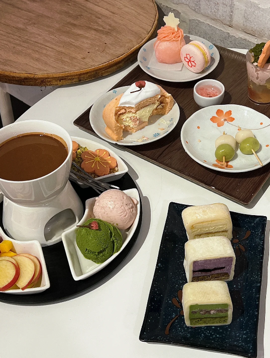 ひかり tweet media