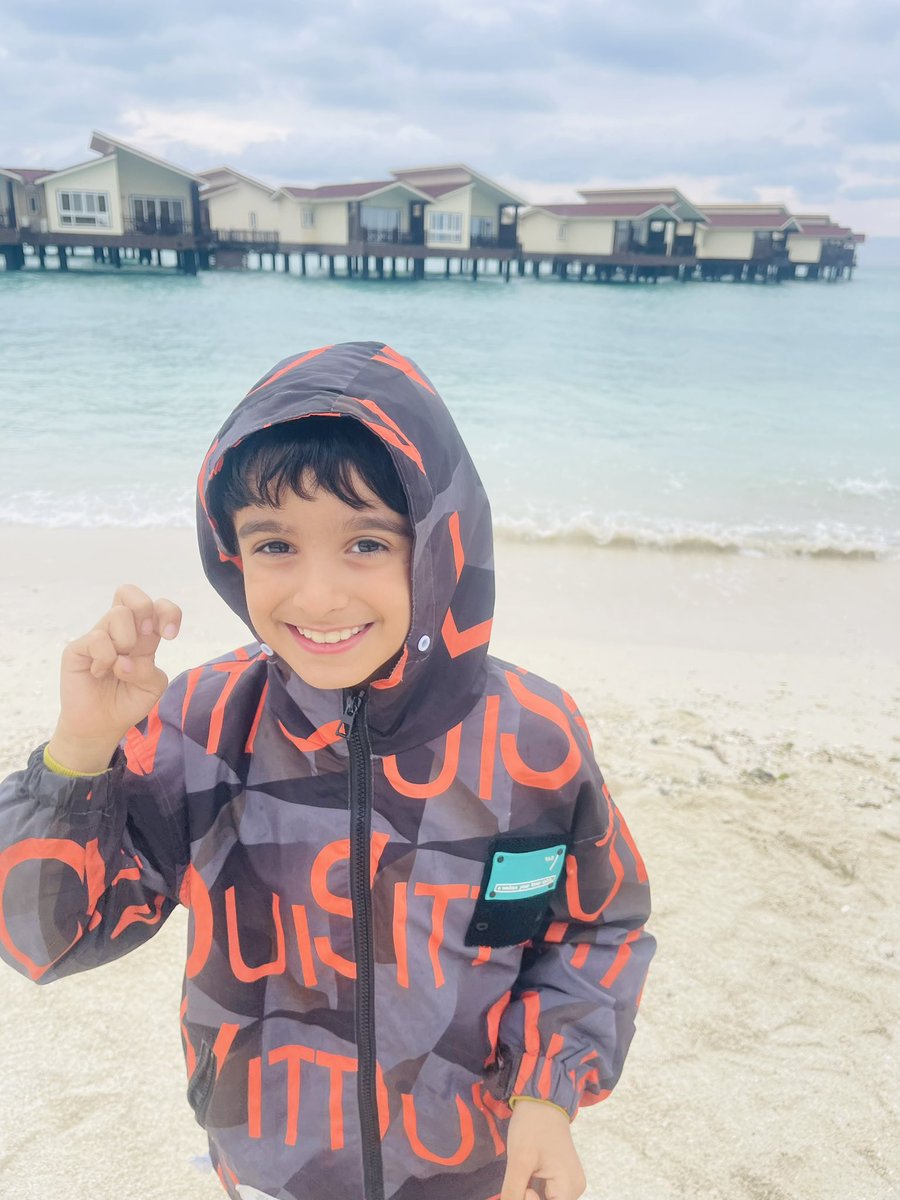 Good morning my lovely friends ❤️❤️❤️
I’m back 🌈🦖🌈🦖🌈🦖🌈🦖