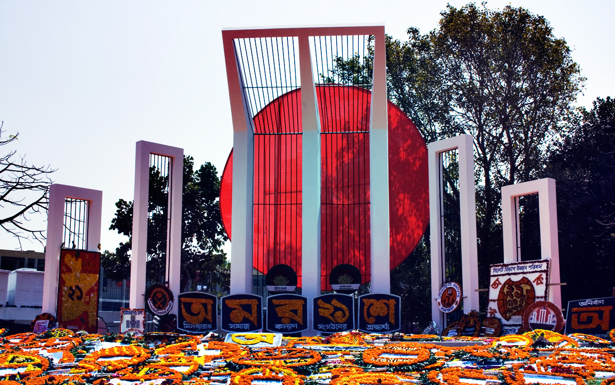 PARADOX OR A BIG, BAD JOKE? 
Non English-speaking countries are today celebrating #InternationalMotherTongueDay. Who designated & recognised this date? #UNESCO, which is bankrolled by modern-day coloniser societies, using money looted from non English-speaking nations!
#bangla