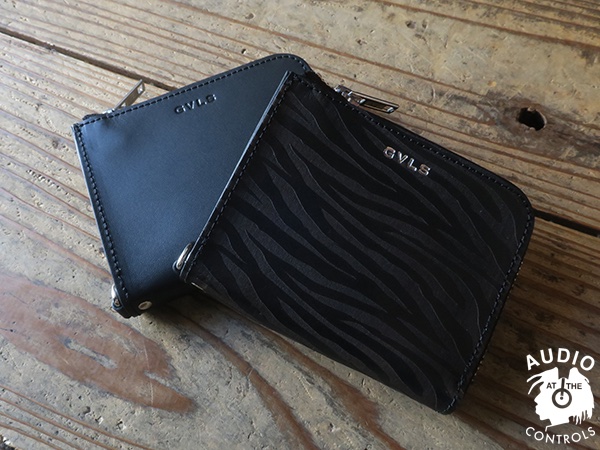 GAVIAL 中村達也/財布 手のひらに収まるGAVIALの新作財布。 コインスペースの仕切りに沿わ
