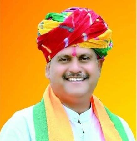 #Pratapgarh: भाजपा मंत्री हेमंत मीणा पहुंचेंगे कल गुरुवार को धरियावद, मंत्री बनने के बाद पहली बार होगा धरियावद आगमन, भाजपा कार्यकर्ताओं में जबरदस्त उत्साह, पुराना बस स्टैंड पर प्रातः 09:30 होगा मंत्री हेमंत मीणा का भव्य स्वागत...
<a href="/BJP4Rajasthan/">BJP Rajasthan</a> #RajasthanNews