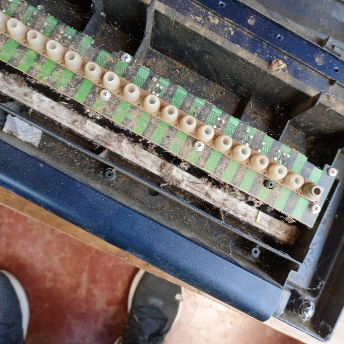 NairobiPiano's tweet photo. Before and after service psr 200 new rubbers https://t.co/wWuqGarvot