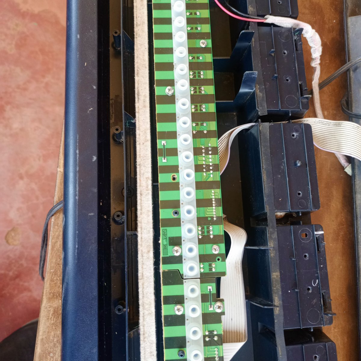 NairobiPiano's tweet photo. Before and after service psr 200 new rubbers https://t.co/wWuqGarvot