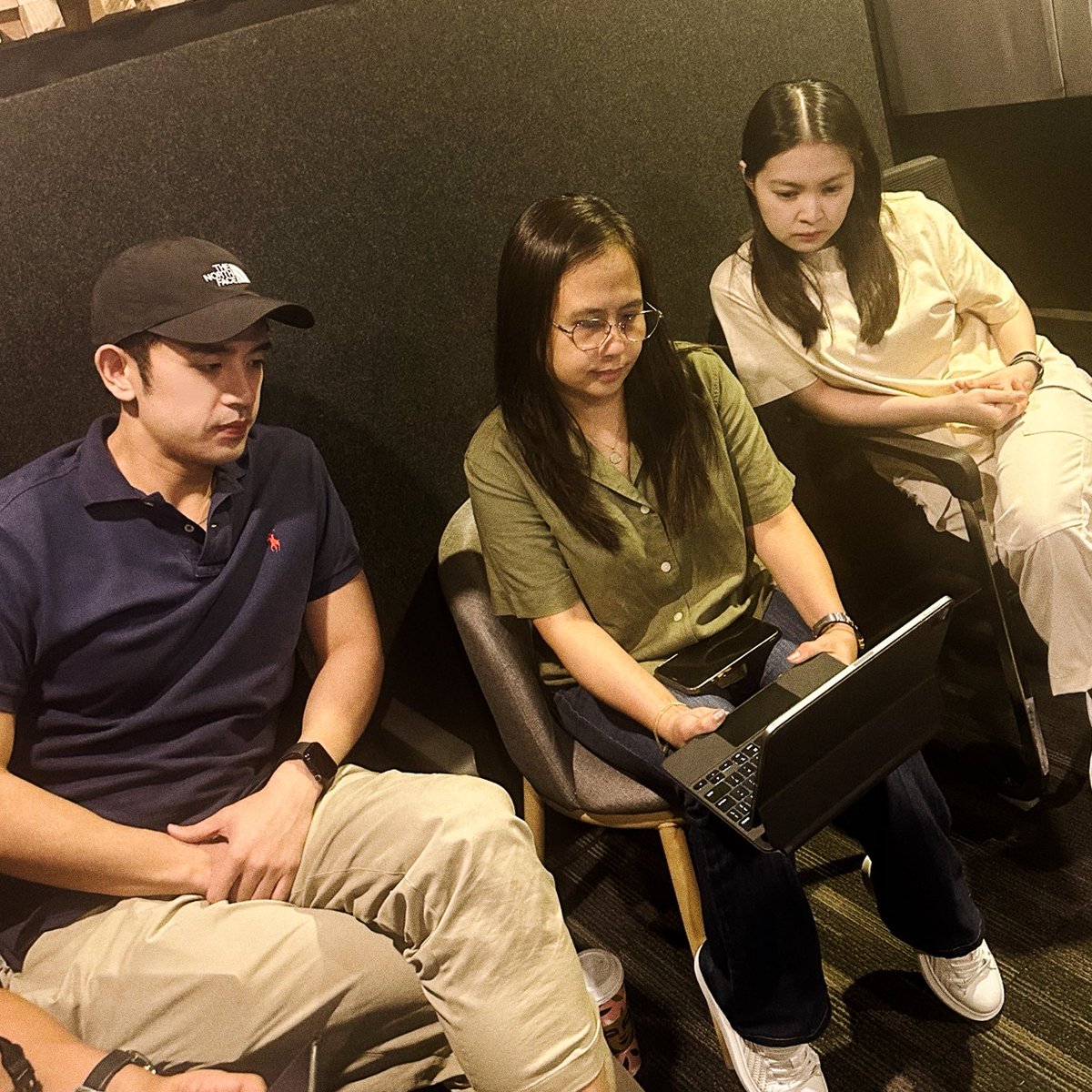 David Licauco and Barbie Forteza bringing the #BarDa magic to the dubbing studio as they work on their upcoming movie together! ✨ 

#DavidLicauco #BarbieForteza