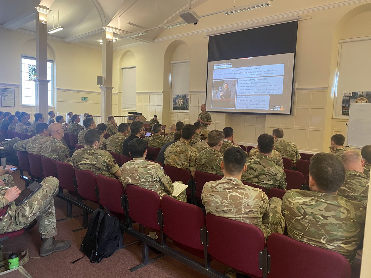 Delighted to be at the @8EngrBde conference: Leadership in a digital age. First up is Col Canham from @Army_Leadership; ➡️ Army is unique, as it has to be actioned focused, rather than people focused ➡️ However, leadership is fundamental to the moral component & tends to unhinge