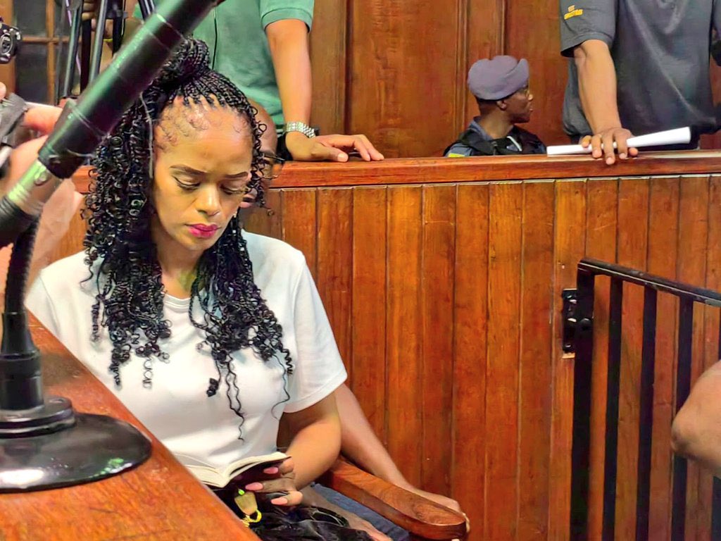 ChrisExcel102's tweet photo. Jail is not a child’s play 😭

Dr Nandi uvela impandla in front of us and nithule 😭😭😭😭 https://t.co/z6QphFQsjG