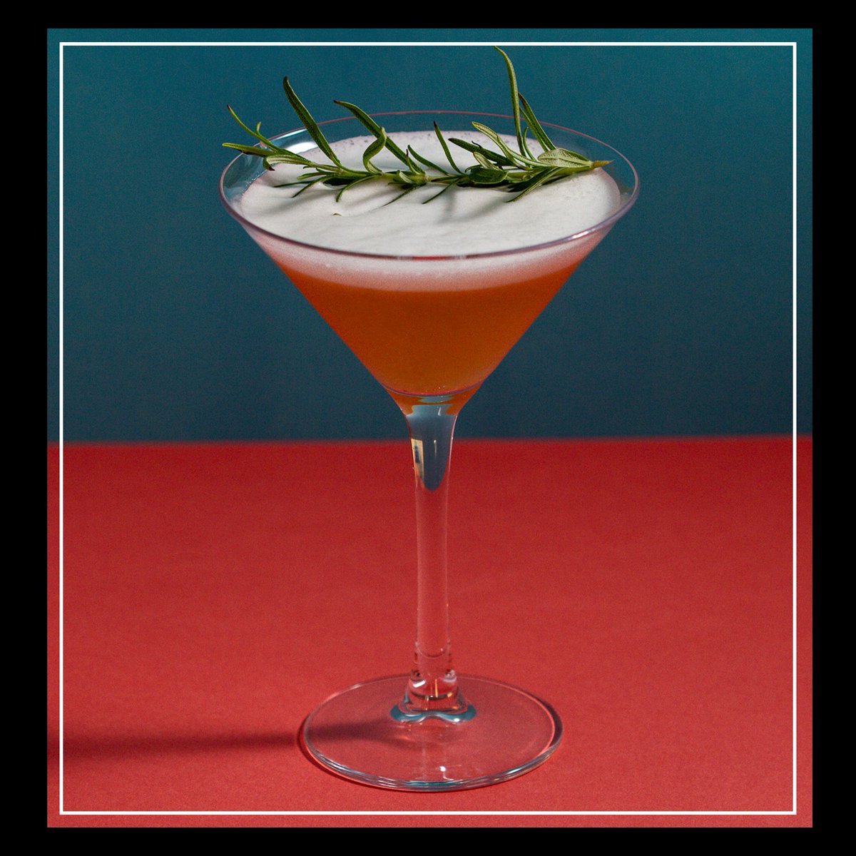 AceBarEvents's tweet photo. This is the Gingermary Pear Martini 🌿

Made with gin, lemon juice, ginger liqueur, pear puree and fresh rosemary.

Get in touch for more info on our cocktail services ✨

#PremiumCocktails #BarServices https://t.co/0xTHO4W0XI