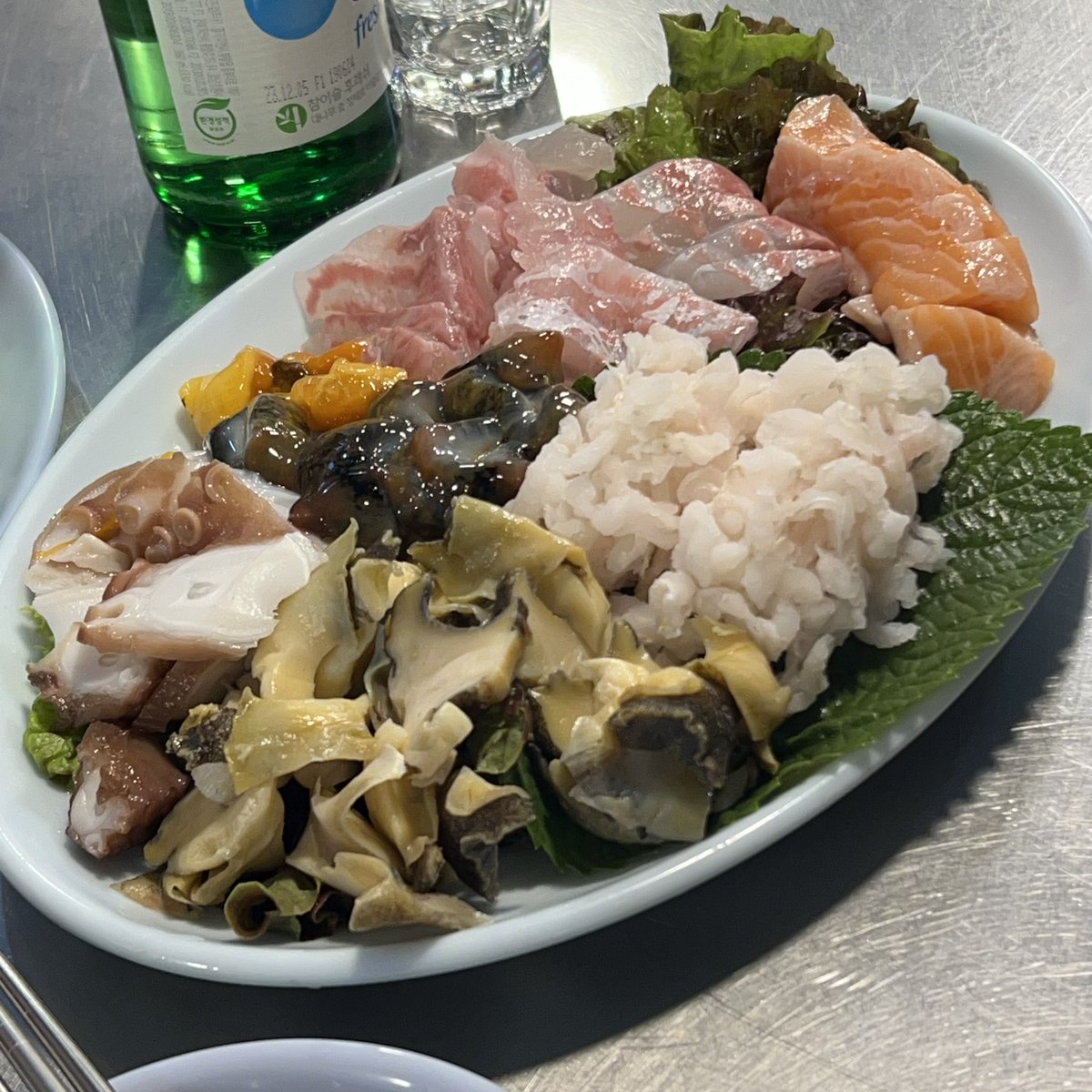 uyunixx's tweet image. 2년 만의 광장시장 나들이☺️ 아파서 골골거리던 와중 깜짝 힐링이었습니다✨ 이제 원고만 하면 돼...🥹