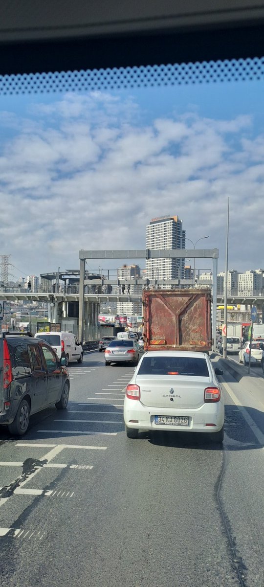 Haramidere bu trafik biterim;(((