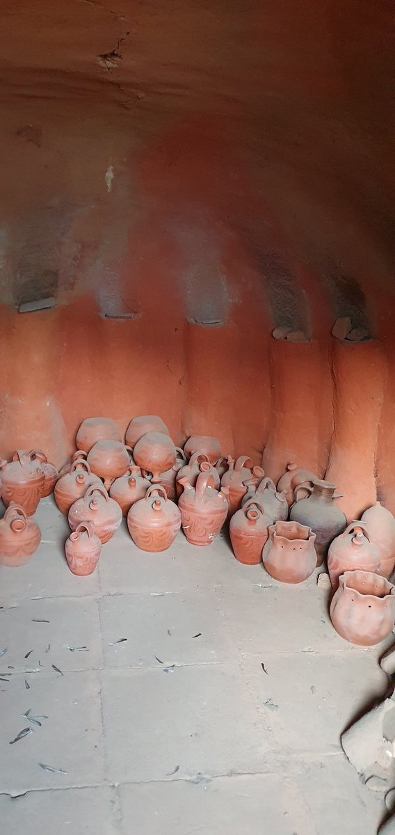 CPR_Zafra's tweet photo. Dentro del Curso de Museos y Patrimonio hemos estado en Salvatierra de los Barros, museo vivo de la alfarería. Visitamos su Museo de Alfarería, la ermita del Santísimo Cristo de la Misericordia, el taller de Fito. Dándole valor a nuestro rico patrimonio.Gracias a su Ayuntamiento https://t.co/TDhFhaK9xc