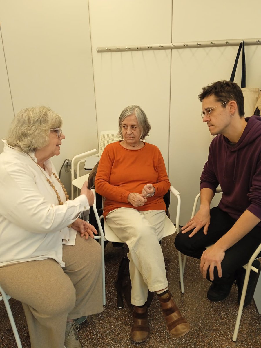 Mediamcat's tweet photo. Hem acabat la darrera edició del projecte Sapere Aude: Diàleg Intergeneracional
#intergeneracional #mediacion #debate #reflexion https://t.co/7LkQkYPw8i