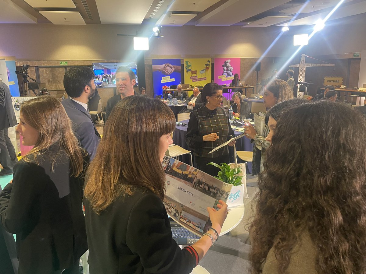 agenda21culture's tweet photo. Sharing about the #SevenKeys workshop on the localisation of the #SDGs through culture!
#UCLGMeets Retreat 2024🦋🌼🌍
Infos at https://t.co/2VRPZnOhq6 https://t.co/Yrg1wHmogr