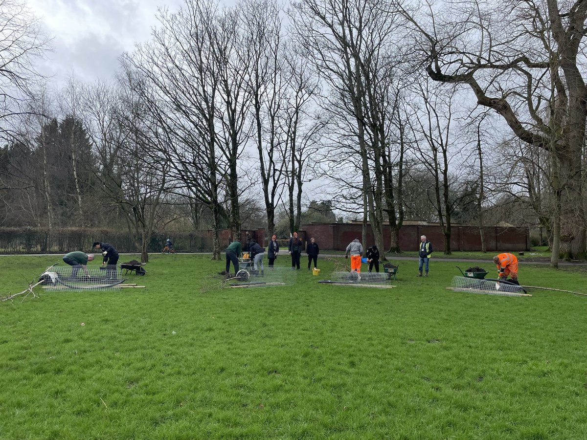 A special day on Monday, with the @CYPTreescapes Tree of Hope Youth Research Group working with @CityofTreesMcr to plant some trees at Longford Park as part of creating a project legacy and sharing our learning with the wider Manchester community.