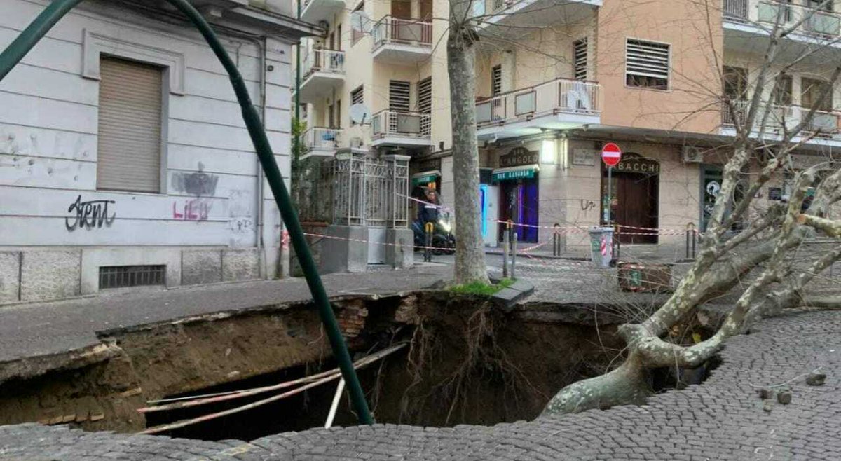 Voragine al Vomero. Occorre una mappatura dettagliata del sottosuolo dell'intera Città Metropolitana, solo così si possono evitare tragici venti.