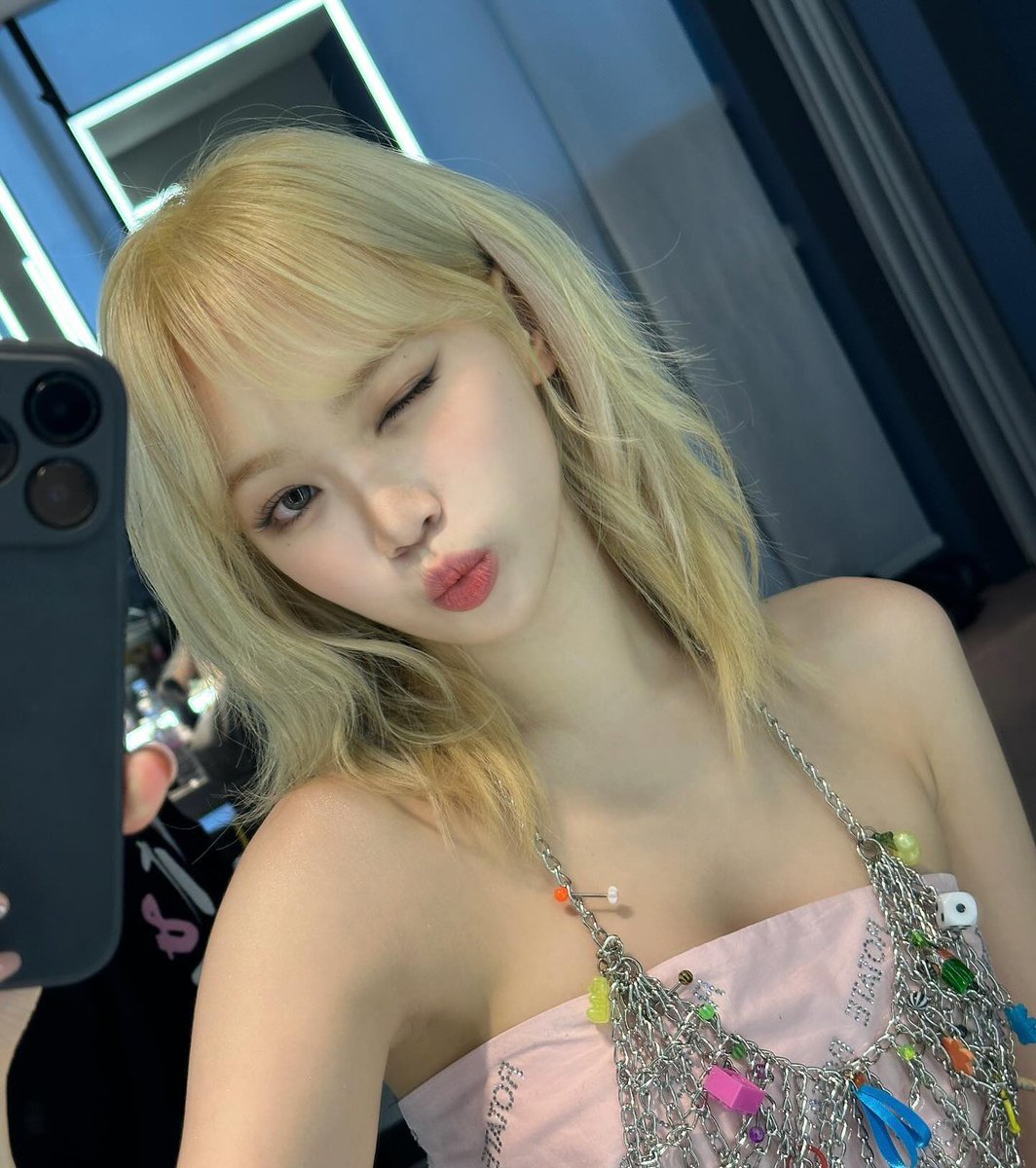 lesserafimpics_'s tweet photo. chaewon instagram update https://t.co/IcgesmCTjN