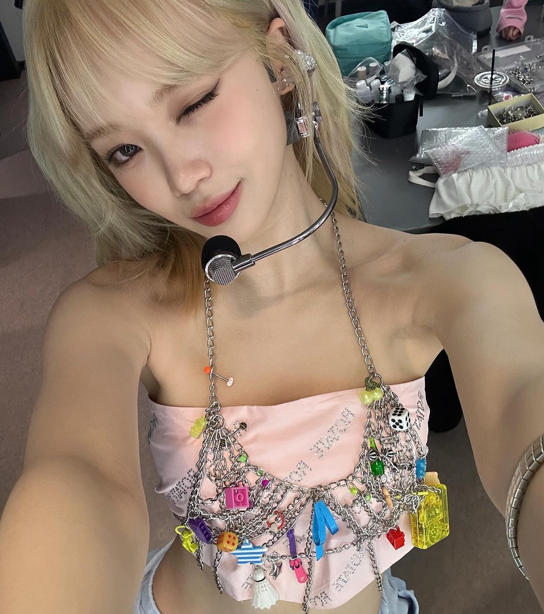 lesserafimpics_'s tweet photo. chaewon instagram update https://t.co/IcgesmCTjN