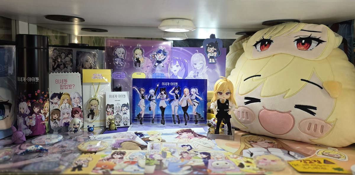 DOMOO_vrc's tweet image. 부가땅 넨도로이드 피규어 완성했습니다!

이세돌 처음 덕질 할 때부터 생각만 해오던 작업인데 3년이 지나서야 실물로  구현해보네요..

의뢰 받아주신 작업자분들 너무 감사드립니다ㅠ 귀여워 미치겄슴다

헤어개조: 지인분
헤어도색: @carrettas_88
의상제작: @Linkkoo3
페이스데칼: @canopu_s_c