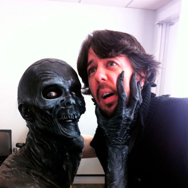 TodoDocumentado's tweet photo. Nos toca hablar de Nacho Díaz (nuestro Nacho), que diseña, crea y ejecuta parte de los mejores maquillajes de FX que has visto en muchas pelis. Doble ganador del Goya (y nominado este mismo año) y que lo mismo te crea 40 pelucas con pelo inyectado que se inventa un Caga tió. https://t.co/hhIZXkMkDQ