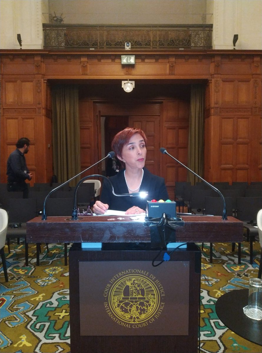 CancilleriaCol's tweet photo. Ante la Corte Internacional de Justicia @CIJ_ICJ, el Gobierno de Colombia sostuvo que la ocupación del territorio palestino por parte de Israel es ilegal por ser violatoria del derecho internacional.

(Sigue 🧵👇) https://t.co/OIJAQjla9T