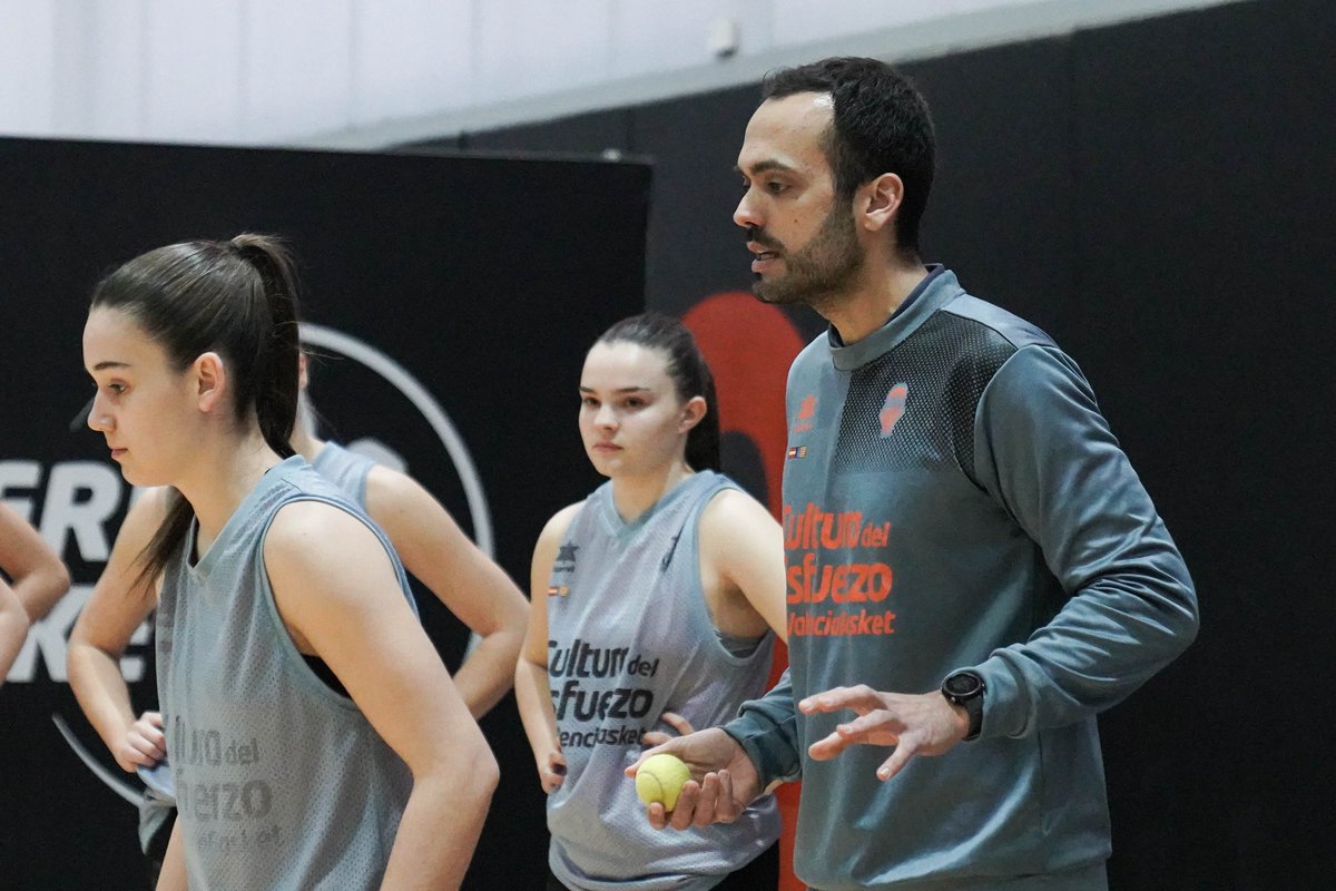 ¡Así ha sido la segunda jornada del año de L’Alqueria Coach Experience con Nacho Palmero! 😊🏀

📰 Toda la información e inscripciones para las próximas jornadas, aquí 👇
acortar.link/Xd3N2D