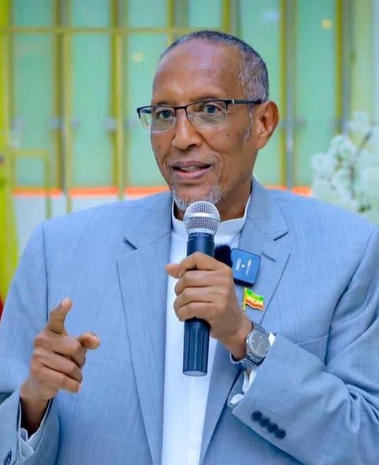 SBeeldeeq's tweet photo. “ Madaxwayne Xasan Sheikh waxaan leeyahay heshiiskii Ethiopia wuu fulayaa waxna Kama qaban kartid “ Madaxwayne Biixi https://t.co/8rxNmCRWPW