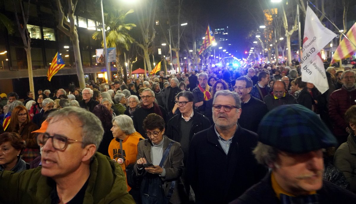 CDR Catalunya #RevoltaPopular 🔥 tweet media
