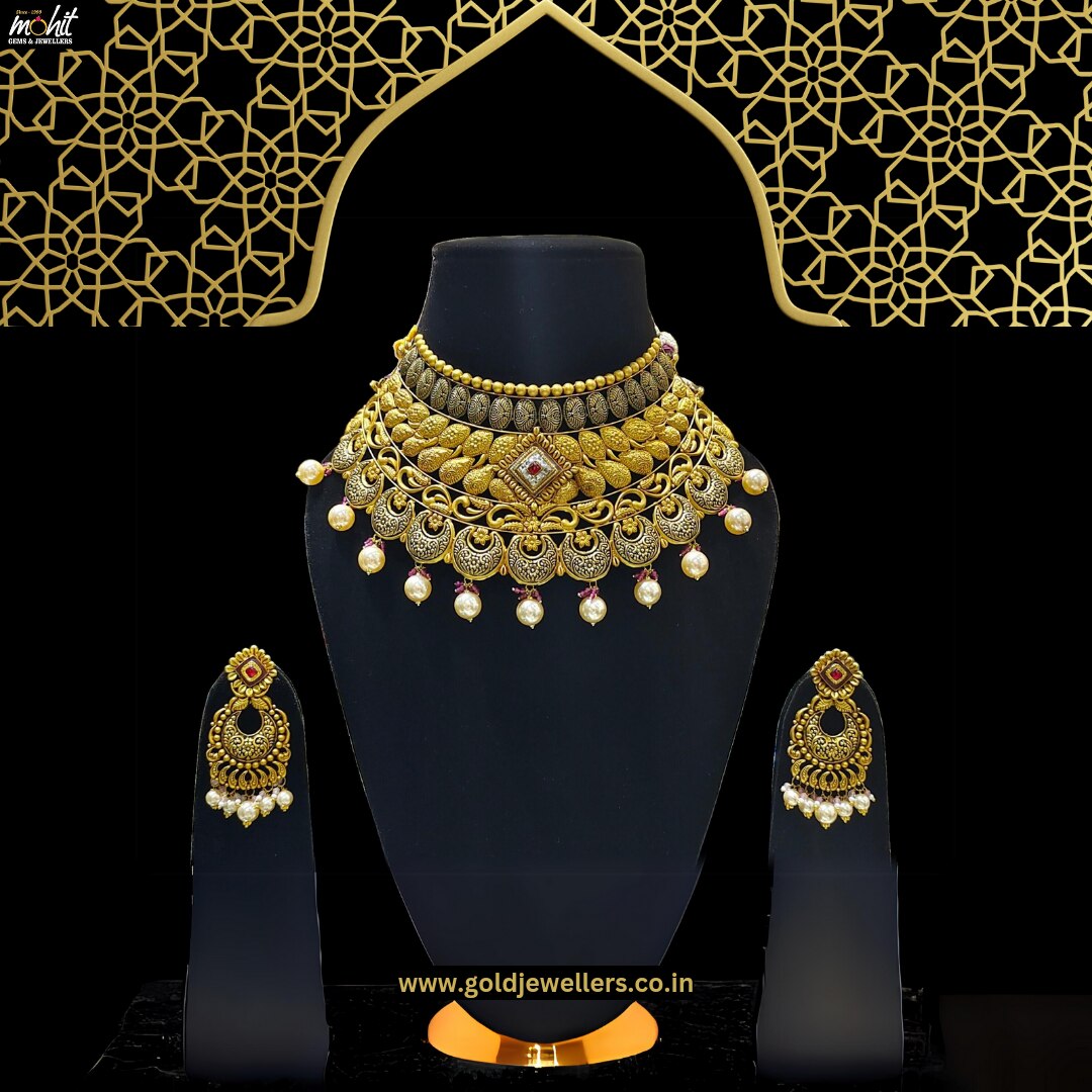 Gold Choker Jewellery Set
#Goldset #goldjewelleryset #chokerset #gol ..For more info visit...goldjewellers.co.in/sector18/lates…