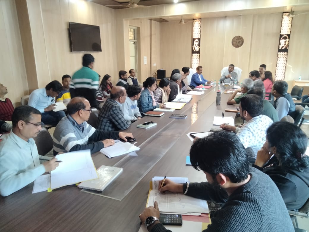 DM NOIDA Gautam Buddha Nagar tweet media