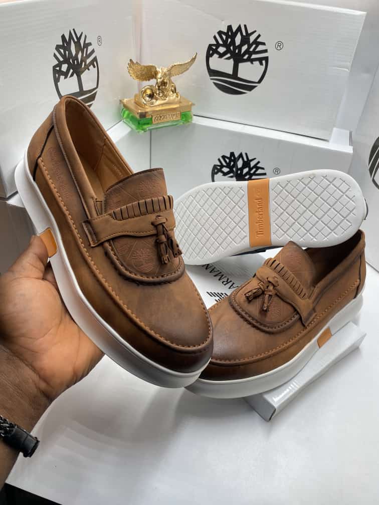 Damilola52's tweet photo. NEW ARRIVALS 
N25,000
BLACK : 40 - 46 
BROWN : 43 - 46 
HIGH QUALITY  
FULLY BOXED https://t.co/fmMDafk9d9