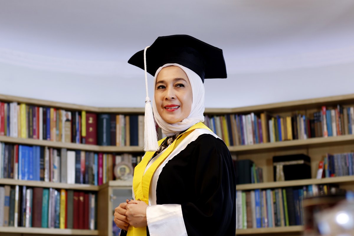 beritabunghatta's tweet photo. Prof.Dr. Diana Kartika, Akan Dilantik Sebagai Rektor Universitas Bung Hatta Yang Ke-11 https://t.co/pRb6UF6cbB https://t.co/eU0NfZiWoB