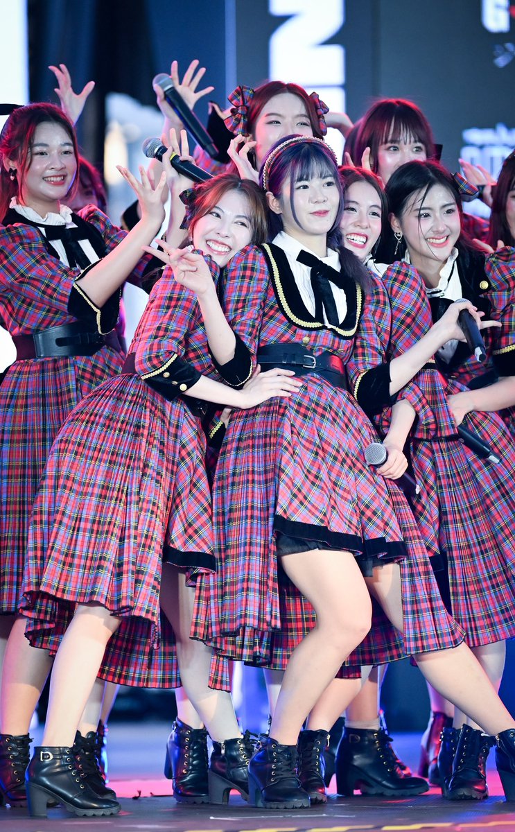 doctor_keng's tweet photo. 🌪️(7) #MinminBNK48 #MinminKami7 #WeeBNK48 #GygeeBNK48 #FondBNK48 #StangBNK48 #HeavyRotation_TH #JAPANEXPOTHAILAND2024 https://t.co/L3xffZ3L8d