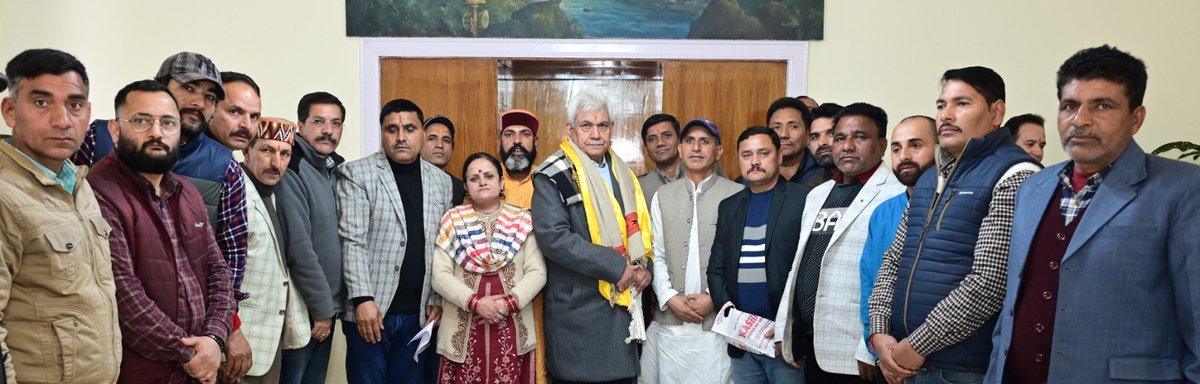 kamranajaz9's tweet photo. LG Sh.@manojsinha_ met a delegation of Padari Tribe community.They expressed gratitude to Hon'ble PM Sh.@narendramodi Ji for inclusion of the community in the list of ST. Govt is committed to inclusive development of every section of society with mantra of #SabkaSath,#SabkaVikas. https://t.co/UC4rJqCt6e