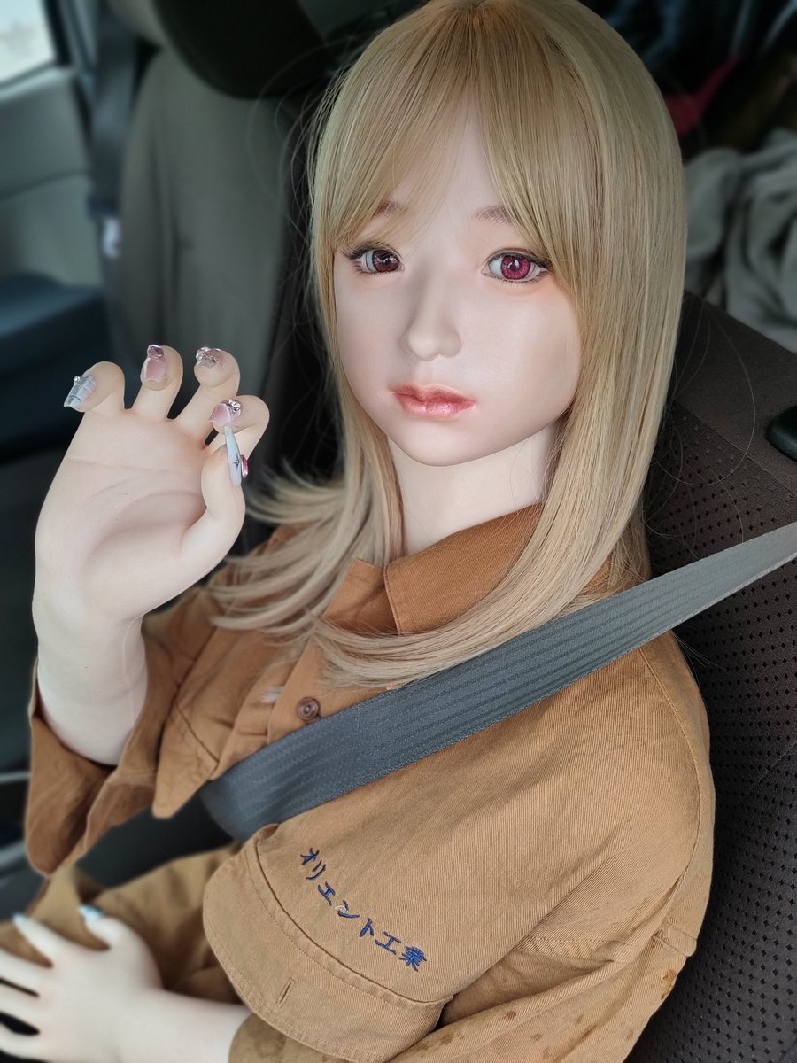 m30401122's tweet image. 有限会社ツチヤ商会様に来ております。美玲は入社半年になり、ご挨拶とボディメンテナンスをしてもらう事になりました。勿論、社員ワークシャツを着て来社です。
 #オリエント工業