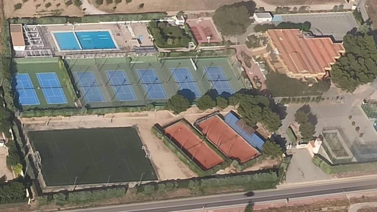 yeclaorg's tweet photo. Este sábado, I Jornada de Tenis Inclusivo en el Yecla Club de Tenis https://t.co/n6uOJEs0H9 #Destacada #ClubdeTenis https://t.co/zdqRlCy70x
