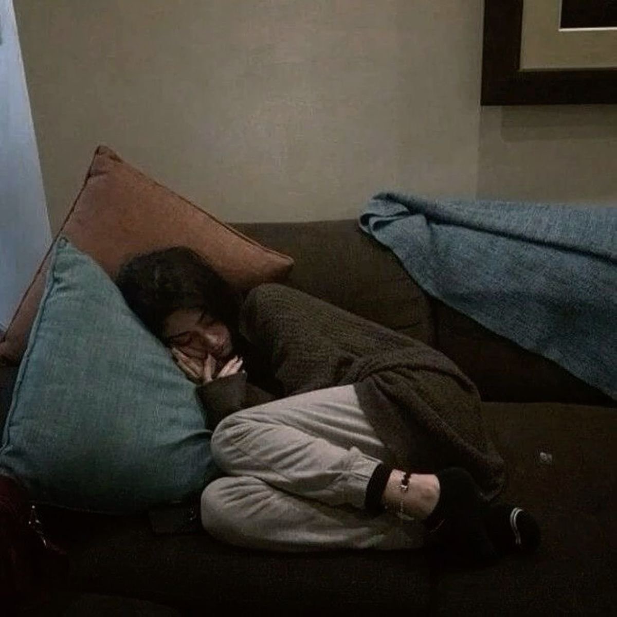 clovspo's tweet image. how ana feels in the winter (paralyzed by cold and fatigue)