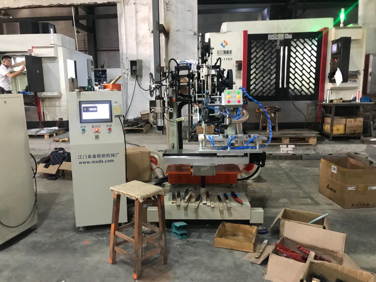 MXBrushmachiner's tweet image. Meixin brush making machine is versatile and can be adjusted to produce various types of brooms, accommodating different materials and designs to meet market demands.

More: tinyurl.com/yxbcba44
#brushmakingmachine #brushmachinery #broommakingmachine