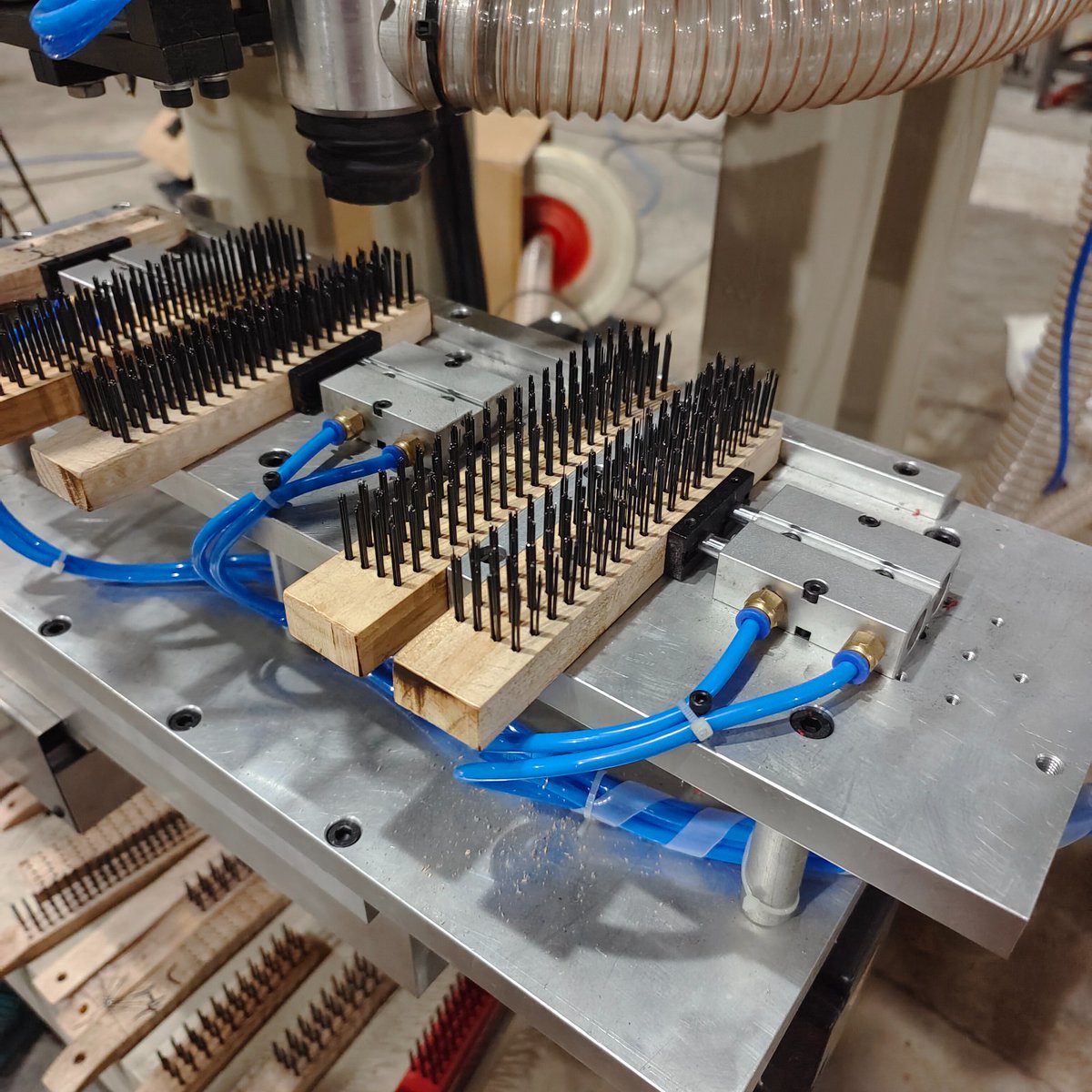 MXBrushmachiner's tweet image. Meixin brush making machine is versatile and can be adjusted to produce various types of brooms, accommodating different materials and designs to meet market demands.

More: tinyurl.com/yxbcba44
#brushmakingmachine #brushmachinery #broommakingmachine