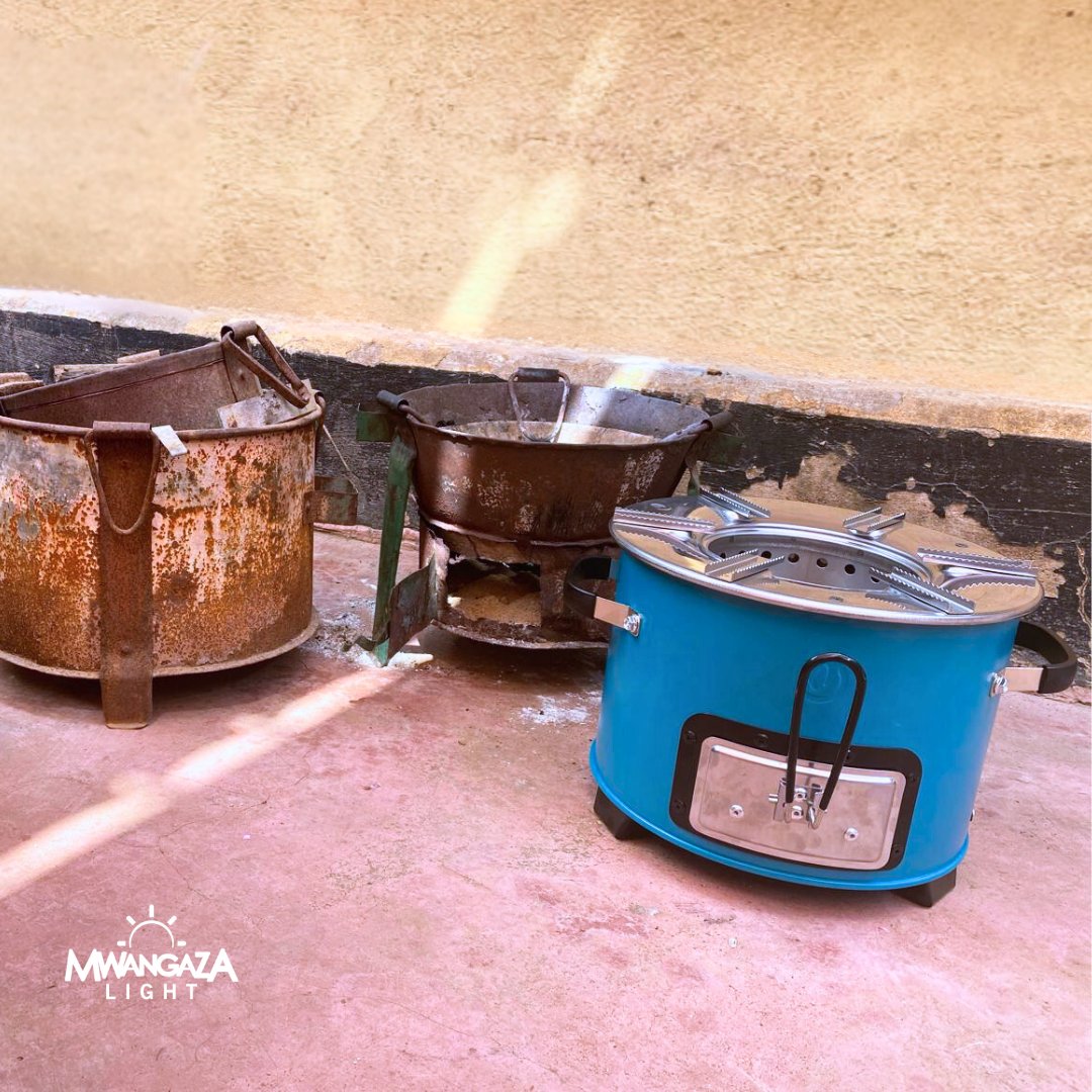 LightMwangaza's tweet photo. Big strides at @danchurchaid_kenya Kakuma Office with the adoption of #cleancooking technologies!๐ฟ
They've just upgraded to the efficient JikoSafi from Mwangaza Light. This means that moving forward, their charcoal budget goes down, and no more slow cooking or smoke struggles! https://t.co/aNT2FWVf0e